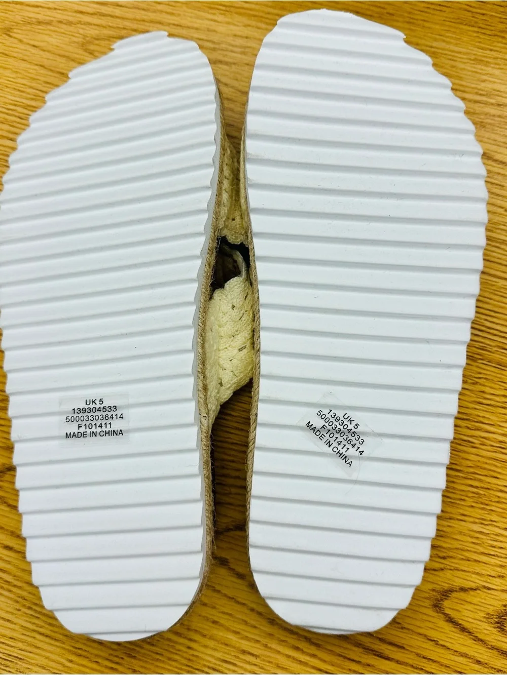 ASOS NWOB Crochet Slides US 7 Ivory Summer Granny Casual Comfy Beach Vibes